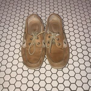 Women’s sperry boat shoes